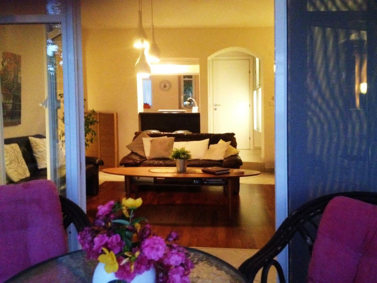 Lovely Apartm.Near Airport Kardiá Buitenkant foto