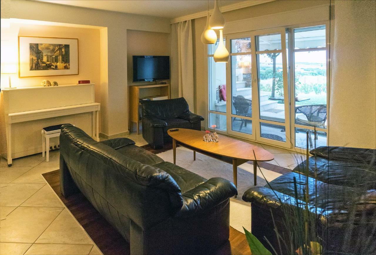 Lovely Apartm.Near Airport Kardiá Buitenkant foto